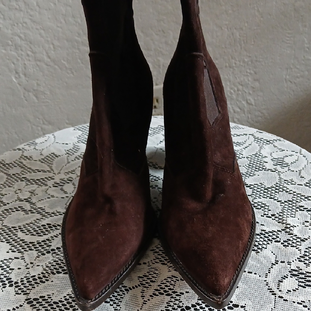 Brown Heeled Boots with Pointed Toe
